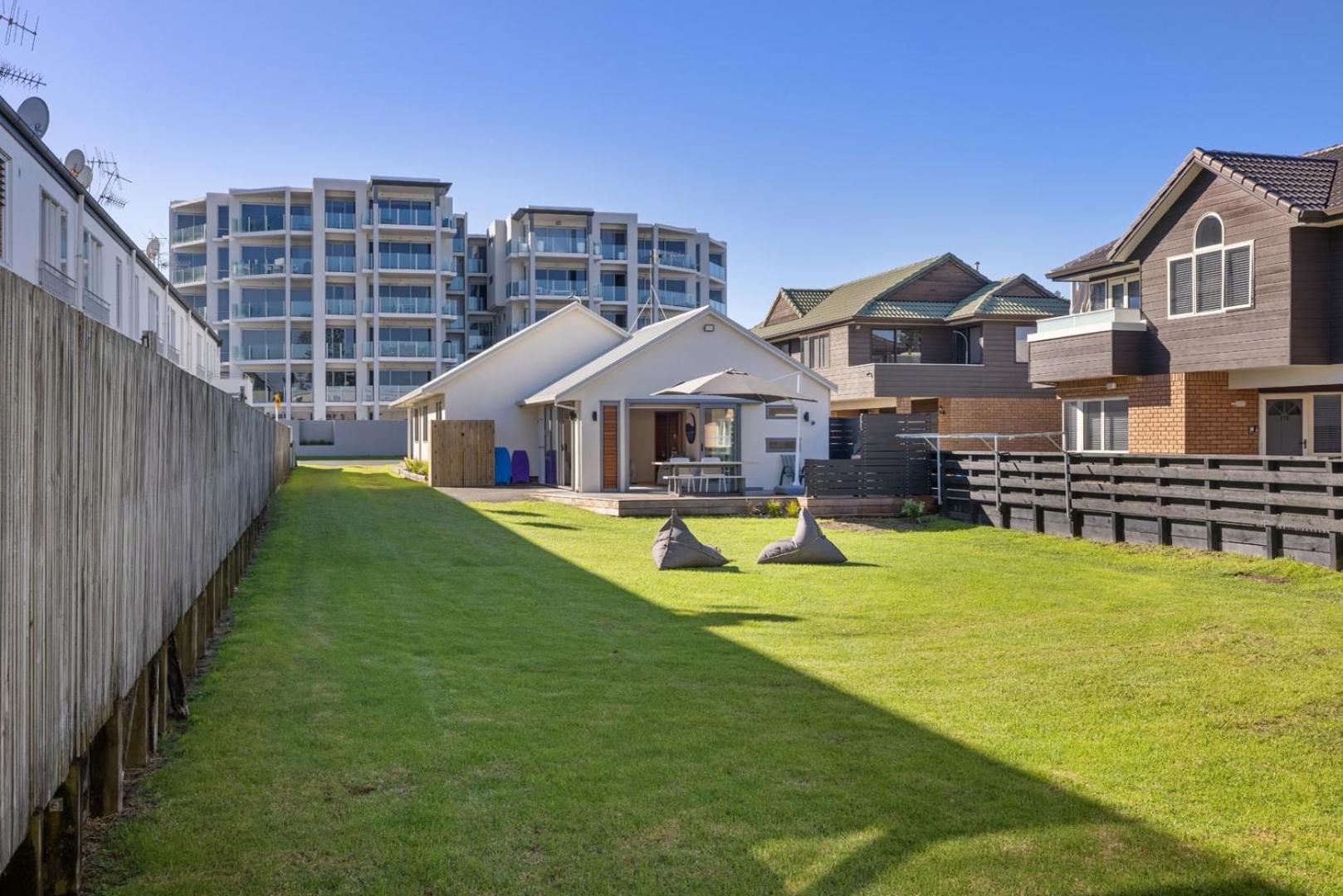 The Iconic Kiwi Bach, Full Site Downtown Mount Villa Mount Maunganui Kültér fotó